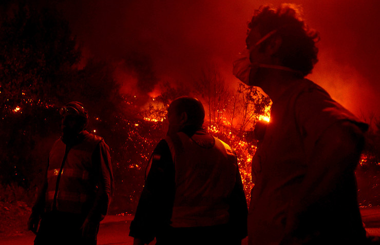 Xunta e UVigo inician un proceso participativo de cara a unha lei de prevención de incendios forestais
