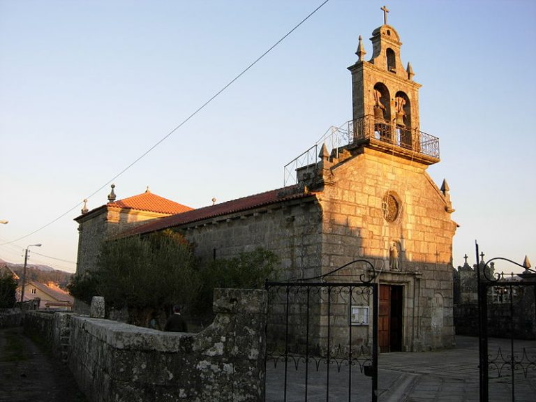 Fotografía da igrexa de San Pedro da Ramallosa (Nigrán) / José Antonio Gil Martínez