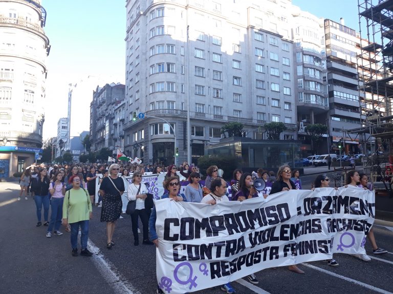 Máis de 300 persoas piden en Vigo máis compromiso na loita contra a violencia machista