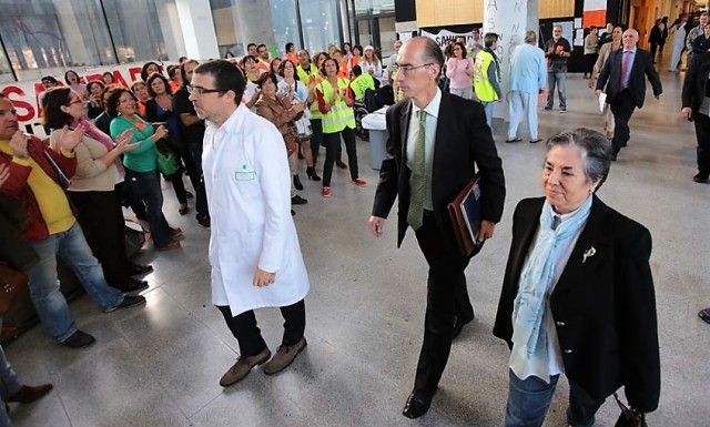 Rebelión dos médicos de Vigo contra Félix Rubial, xerente da área sanitaria de Vigo