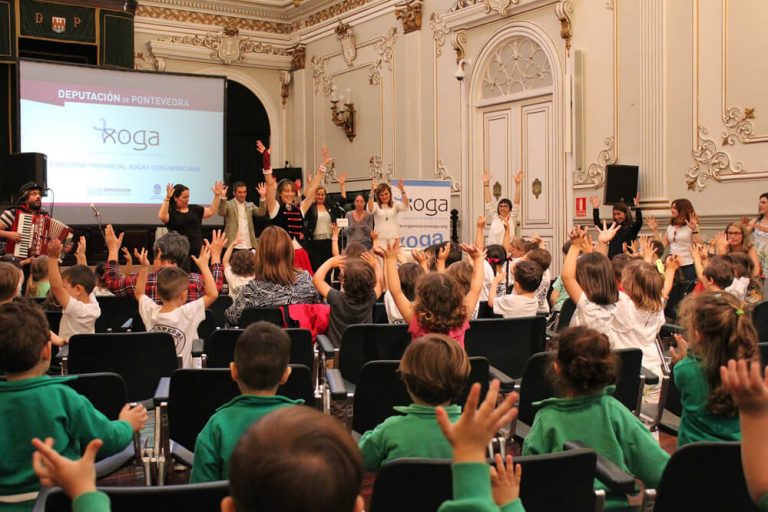 A provincia celebra o Día Nacional das Linguas de Signos coa entrega de premios de “Xoga coas manciñas”