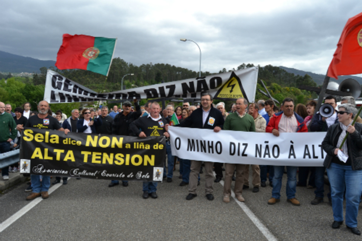 Galicia e Portugal, baixo a ameaza das torres de alta tensión