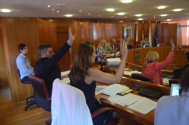 O PSOE vota en contra da comisión de investigación do Marisquiño e a reparación do paseo de Bouzas