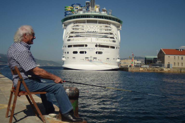 Trasatlánticos: paisaxe e espectáculo en Vigo