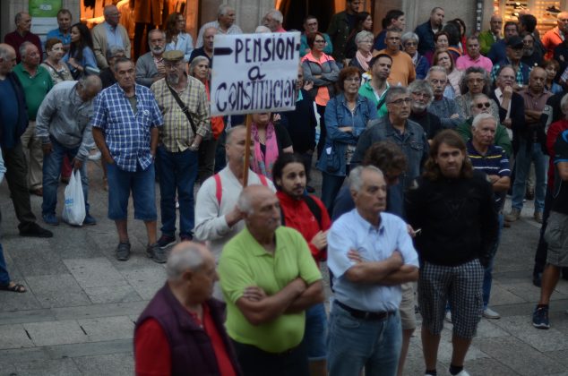 Concentración en Vigo en defensa das pensións / Miguel Núñez