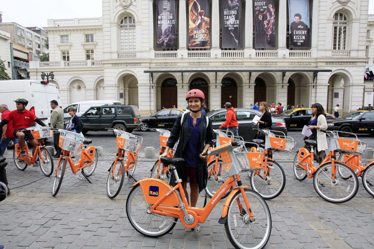 Melloraría Vigo un servizo de bicicletas públicas coma o que teñen boa parte das grandes cidades?