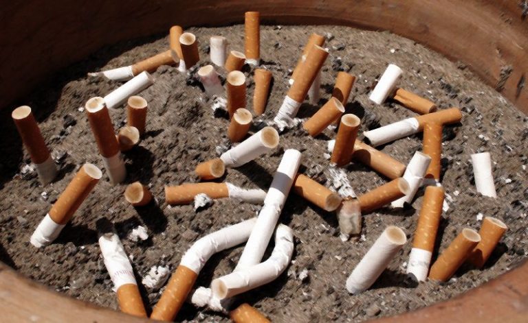 Bueu presenta un curso gratuíto para deixar o tabaco, primeira causa de morte en Occidente