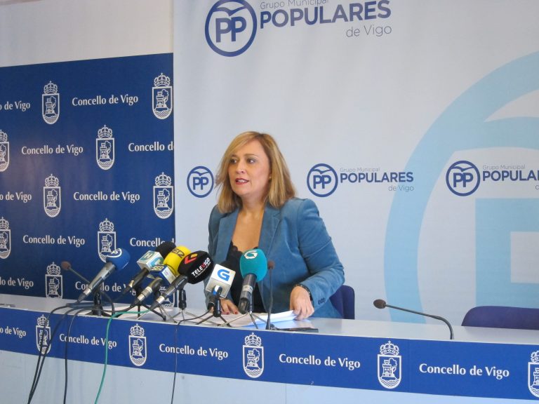 Elena Muñoz a Caballero: “Está extremadamente nervioso pola Comisión do Marisquiño”