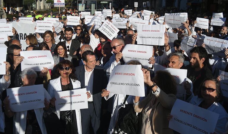 Médicos de Atención Primaria de Vigo culminan dúas xornadas de folga pedindo a dimisión do xerente