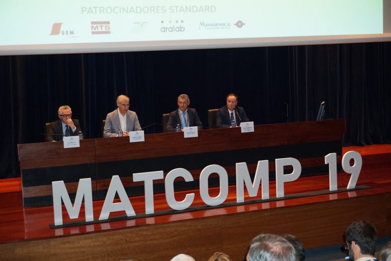Un congreso destaca a importancia dos materiais compostos no sector automobilístico