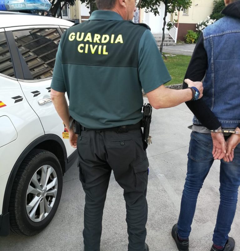 Detidos dous homes pola brutal malleira a dous mozos de 20 e 21 anos en Vigo