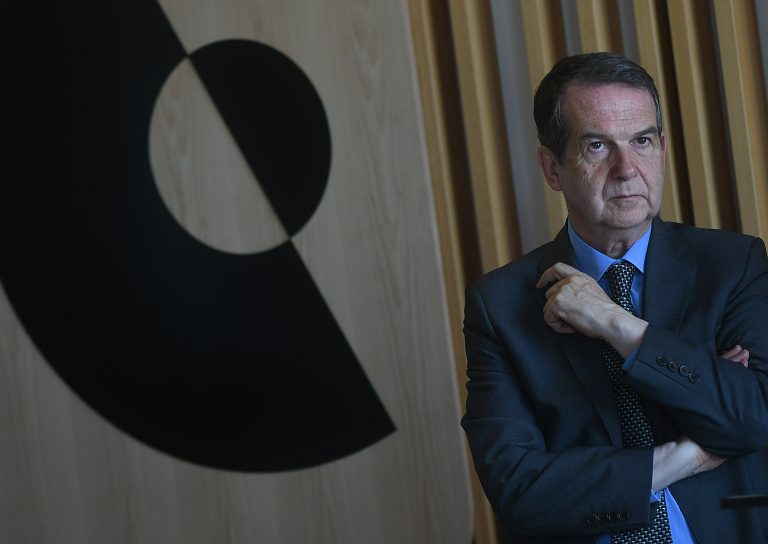 Abel Caballero remite a Feijóo “unha listaxe de todas as carencias da Xunta en Vigo”