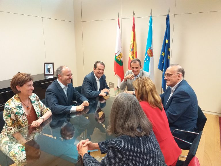 Abel Caballero presume de coñecementos astronómicos diante do ministro de Ciencia