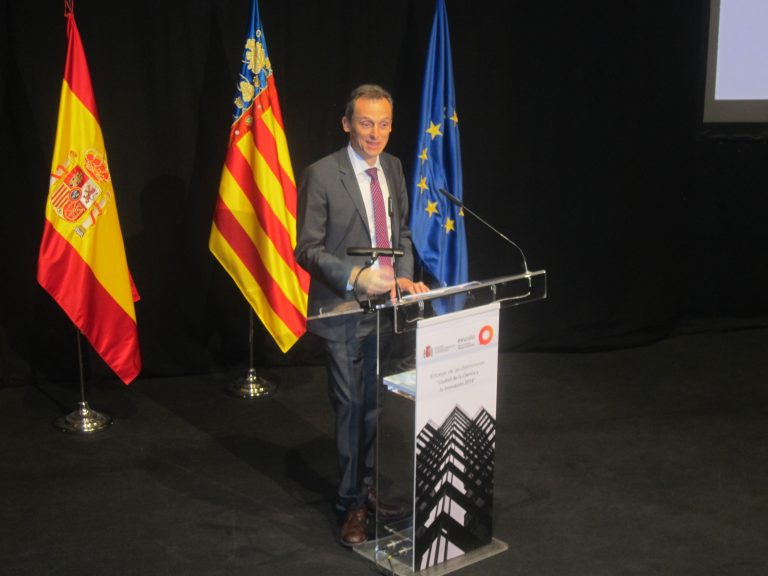 Vigo, galardoada polo ministro Pedro Duque como ‘Cidade da Ciencia e a Innovación’