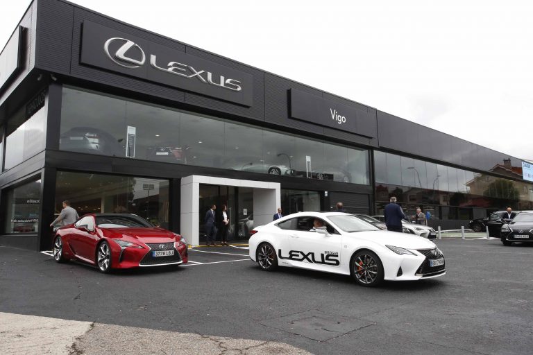 Lexus instálase en Vigo