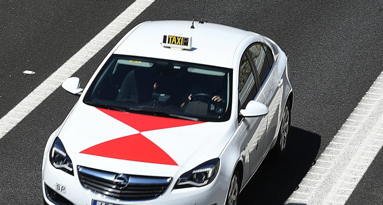 Taxistas de Vigo reclaman a creación dunha mesa do sector e a “modernización” da ordenanza municipal