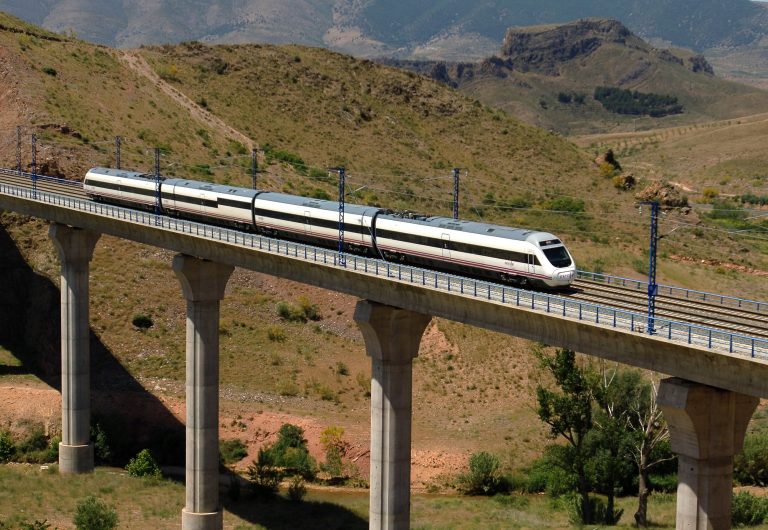 A Xunta culpa ao Goberno da “precariedade” na conexión ferroviaria Vigo-Ourense