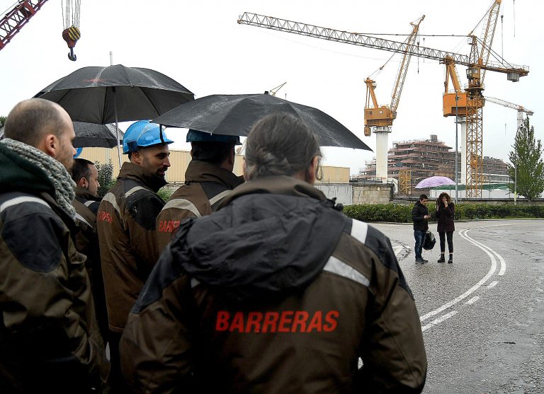 Traballadores de Barreras / Miguel Núñez
