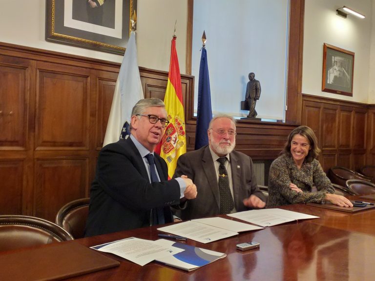 Porto de Vigo e patronal conserveira colaborarán para apoiar a comercialización e transformación de produtos