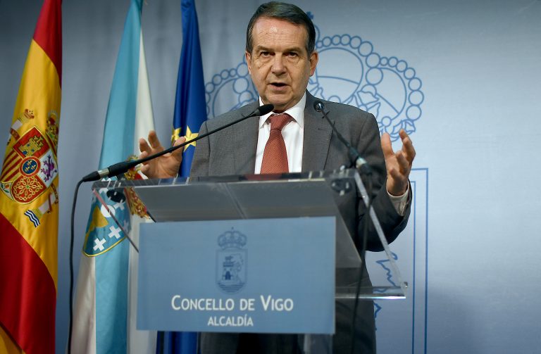 O alcalde de Vigo ponse a traballar no proxecto da autovía Vigo-Porriño con Ábalos