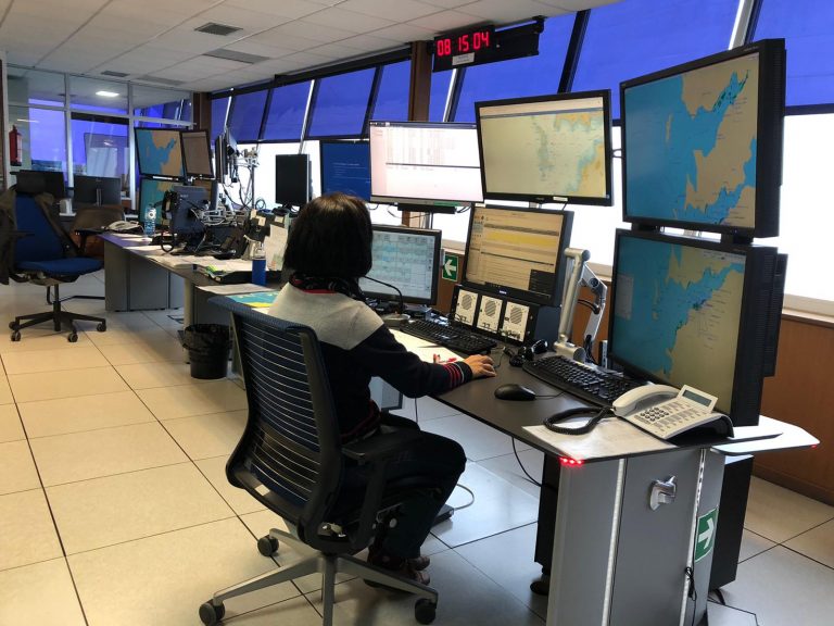 Centro de Salvamento Marítimo en Vigo dende onde se coordinan as labores de busca do Marsua J | Foto Salvamento Marítimo