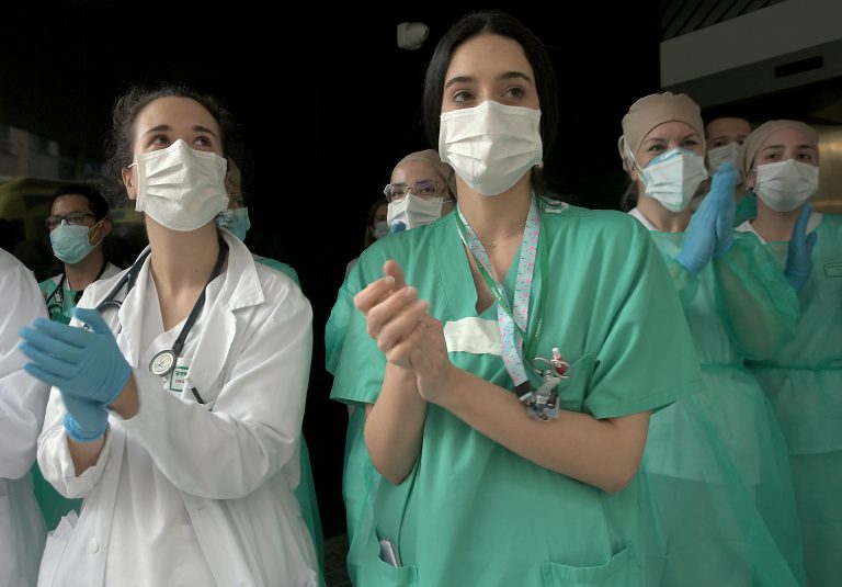 Hospitais vigueses homenaxean os seus profesionais de enfermaría