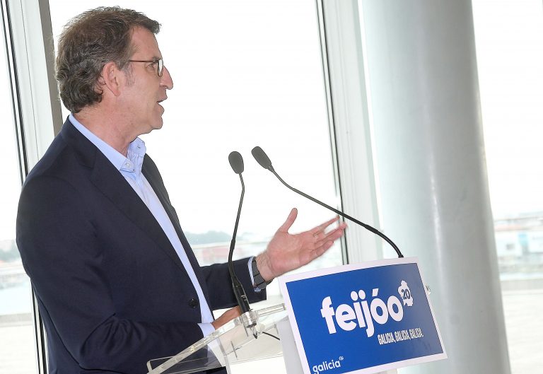 Feijóo defende o bono turístico a sanitarios: “É simplemente unha chiscadela”