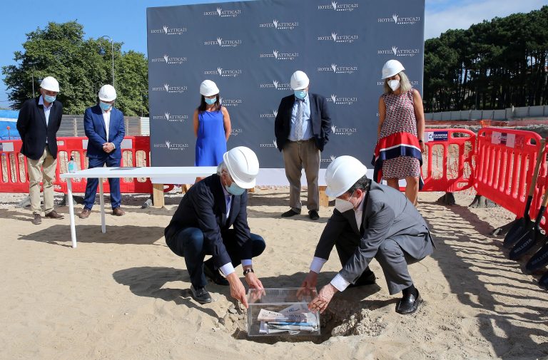 Comezan as obras do novo hotel de Samil, que se prevé que entre en funcionamento en 2022