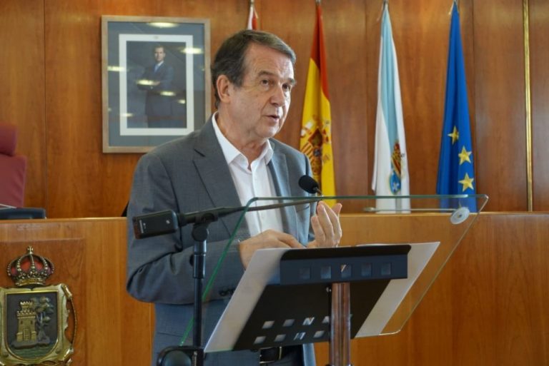 Abel Caballero pedirá reunirse con Reyes Maroto para “denunciar” que Feijóo está “a castigar” a hostalaría