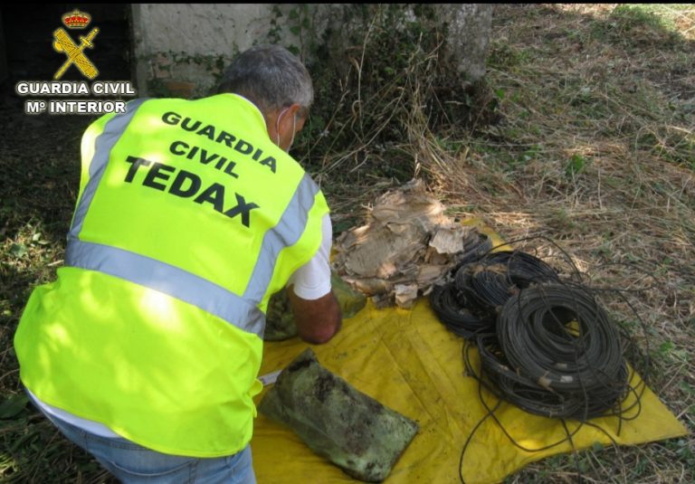 Encontran restos de material explosivo en mal estado nunha vivenda en Moaña
