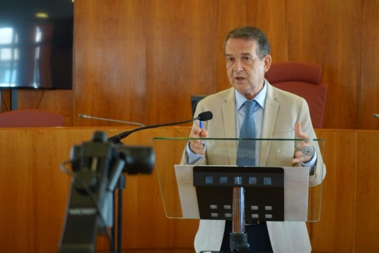 Abel Caballero pide reunións periódicas a Sanidade coa FEGAMP e con alcaldes “de cidades importantes”