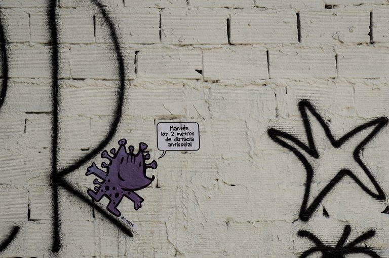 Unha das pegatinas do "cobi-19" do artista vigués Davida/Davida
