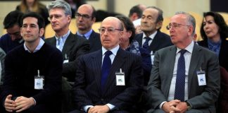 O fillo do expresidente de Pescanova, Pablo Fernández Andrade, Alfonso Paz Andrade e Manuel Fernández de Sousa, no xuízo. | Europa Press