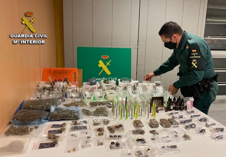 Detidos por tráfico de drogas os tres responsables dunha asociación cannábica de Vigo