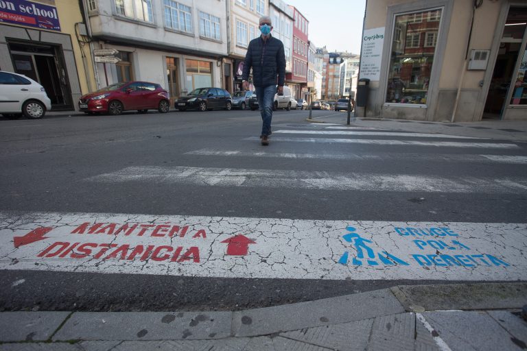 Vigo volve superar o centenar de casos novos ao tempo que repuntan os ingresos