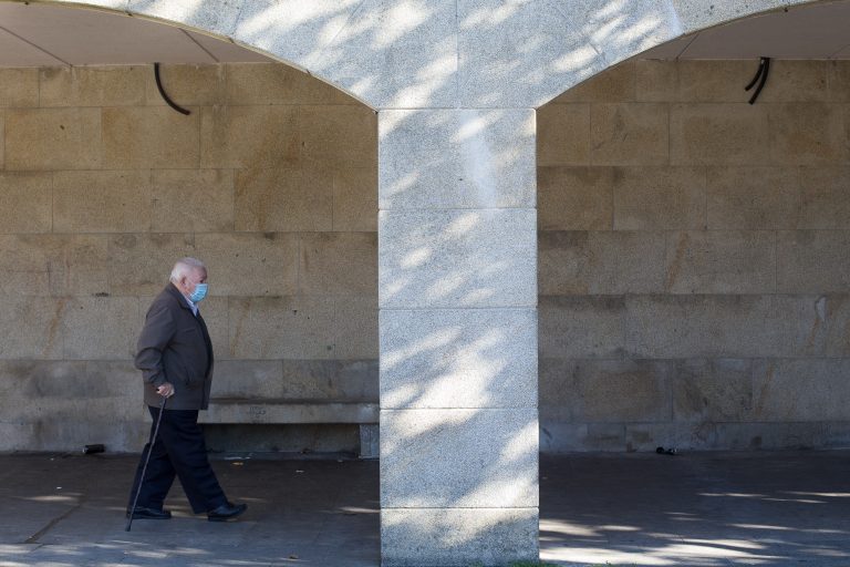 Os novos casos na área de Vigo repuntan ata os 69 pero descende a presión hospitalaria