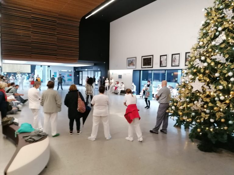 Ratificada a desconvocatoria de folga do servizo de limpeza do Hospital Álvaro Cunqueiro