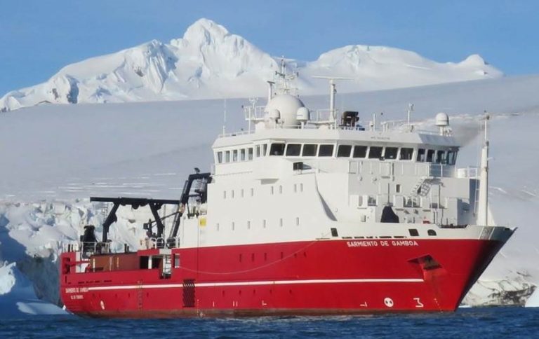 O Sarmiento de Gamboa sae de Vigo para desenvolver 13 proxectos científicos no Antártico