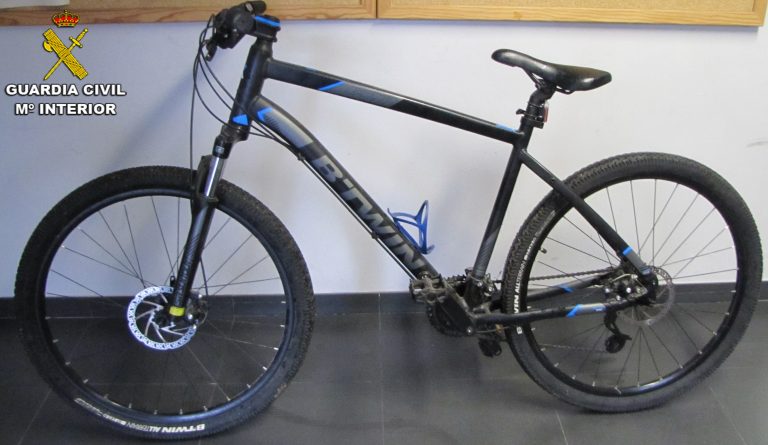 Dous veciños de Ponteareas  detidos tras cometer nove roubos en vivendas, locais e vehículos da zona