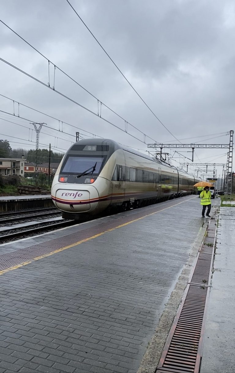 Conclúe a electrificación da liña férrea Vigo-O Porto, unha “demanda histórica” do Eixo Atlántico