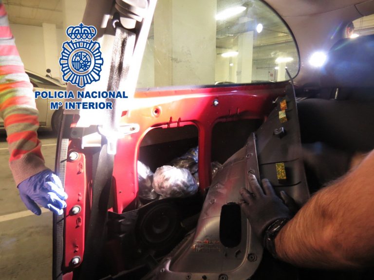 Investigan xa a tres persoas como parte do grupo criminal que trasladou en coche 30 quilos de haxix a Vigo