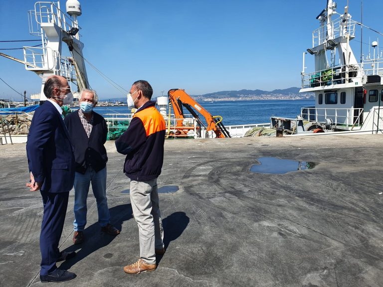 O pesqueiro ‘Nuevo Confurco’ atraca en Vigo cun posible caso de covid-19 a bordo