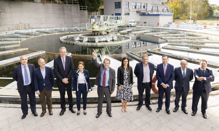 Colocada a ‘primeira pedra’  da nova potabilizadora de Vigo