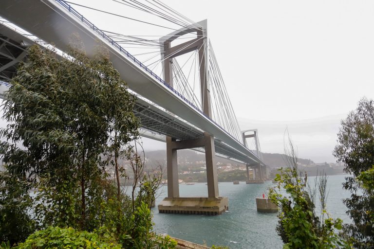 A circulación volve á normalidade na Ponte de Rande tras un accidente sen feridos