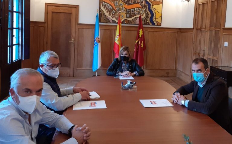 Alcaldes e o sindicato CCOO reclaman un tren de proximidade