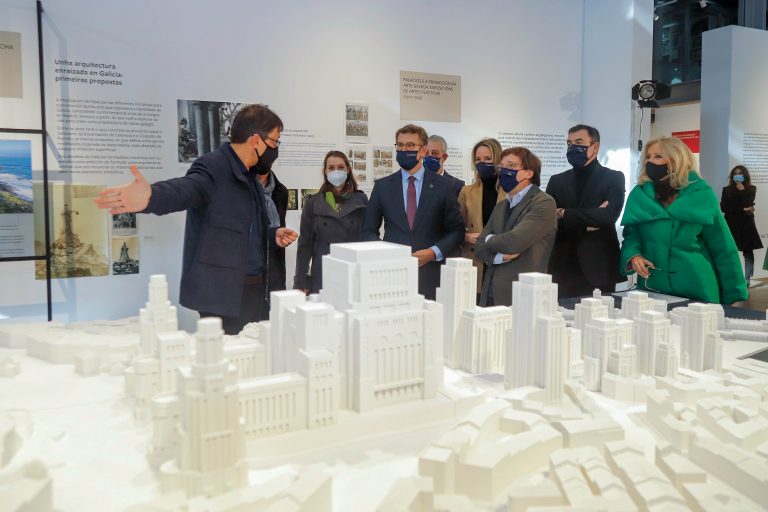 Feijóo e Almeida visitan en Vigo unha mostra sobre o arquitecto Antonio Palacios