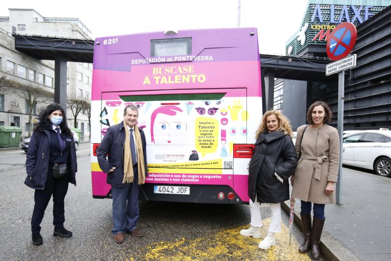 Os buses de Vigo apostan polos xoguetes igualitarios e non sexistas