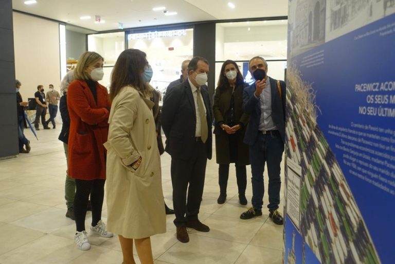 Unha exposición lembra a pegada do arquitecto Michel Pacewicz en Vigo