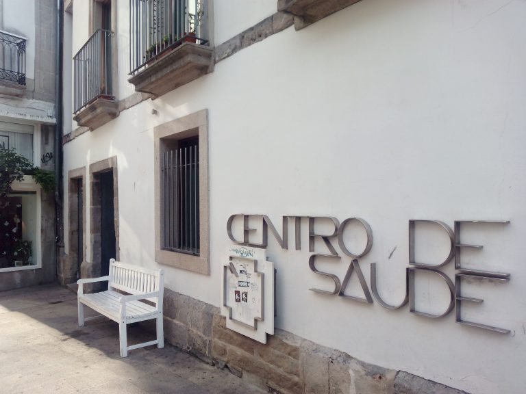Defensa da Sanidade Pública tacha de “represalia” a restrición da actividade nos 14 centros de saúde de Vigo