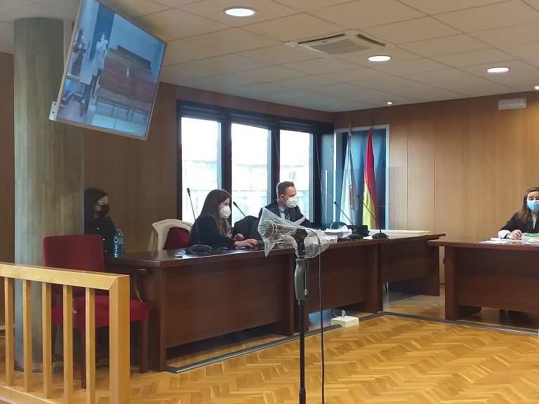Consumo seguía á axente inmobiliaria xulgada por estafa ante o alto número de reclamacións